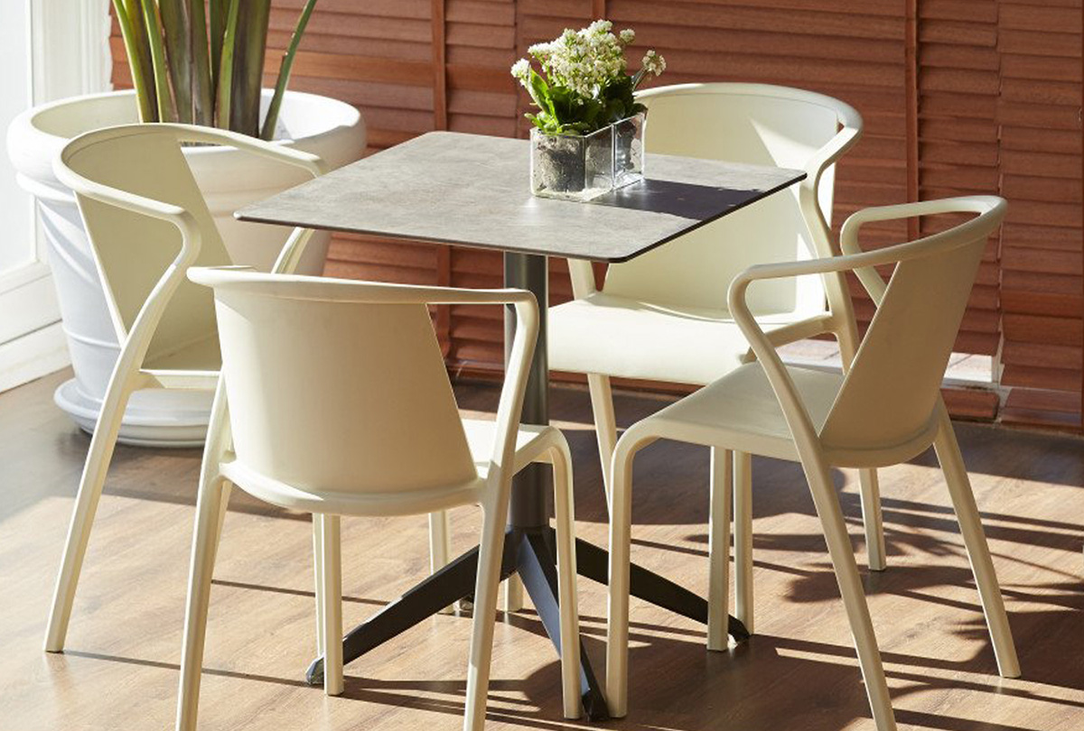 Quatro_fix by simplysofas.in